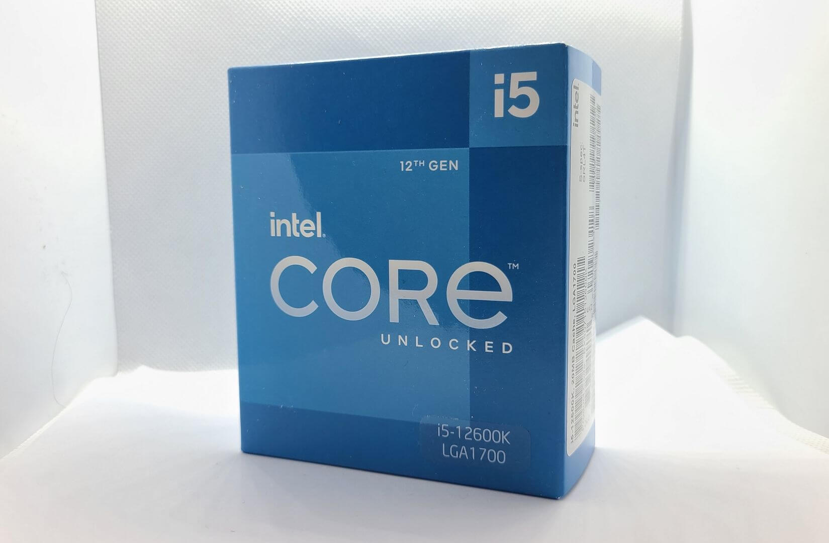 Core i5 12600Kのパッケージ