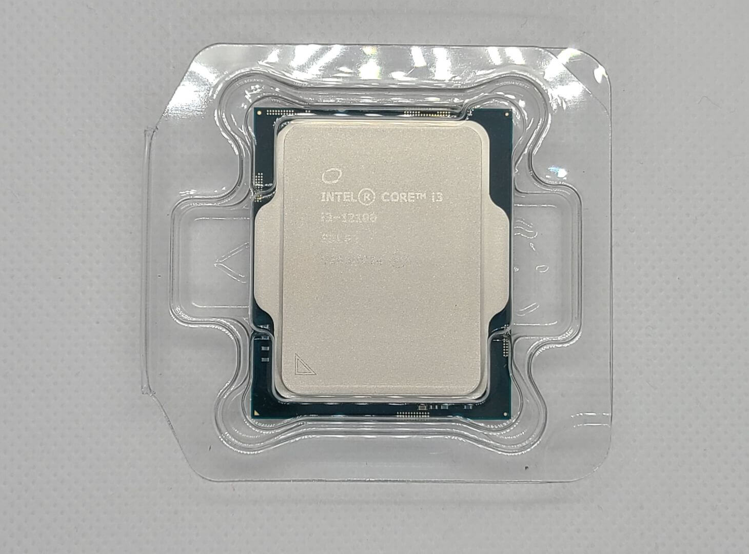 Core i3 12100の内装