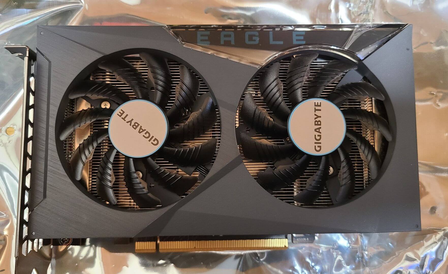 RX6500XTの本体