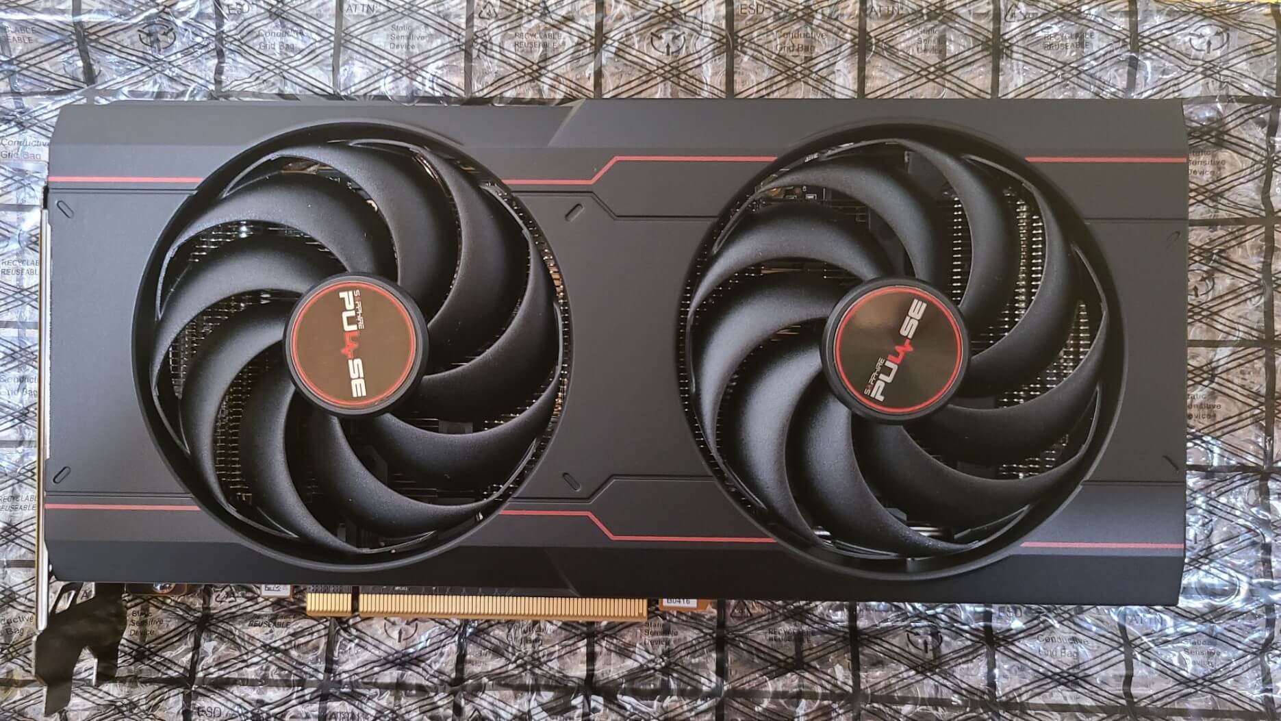 RX6600 XTの本体