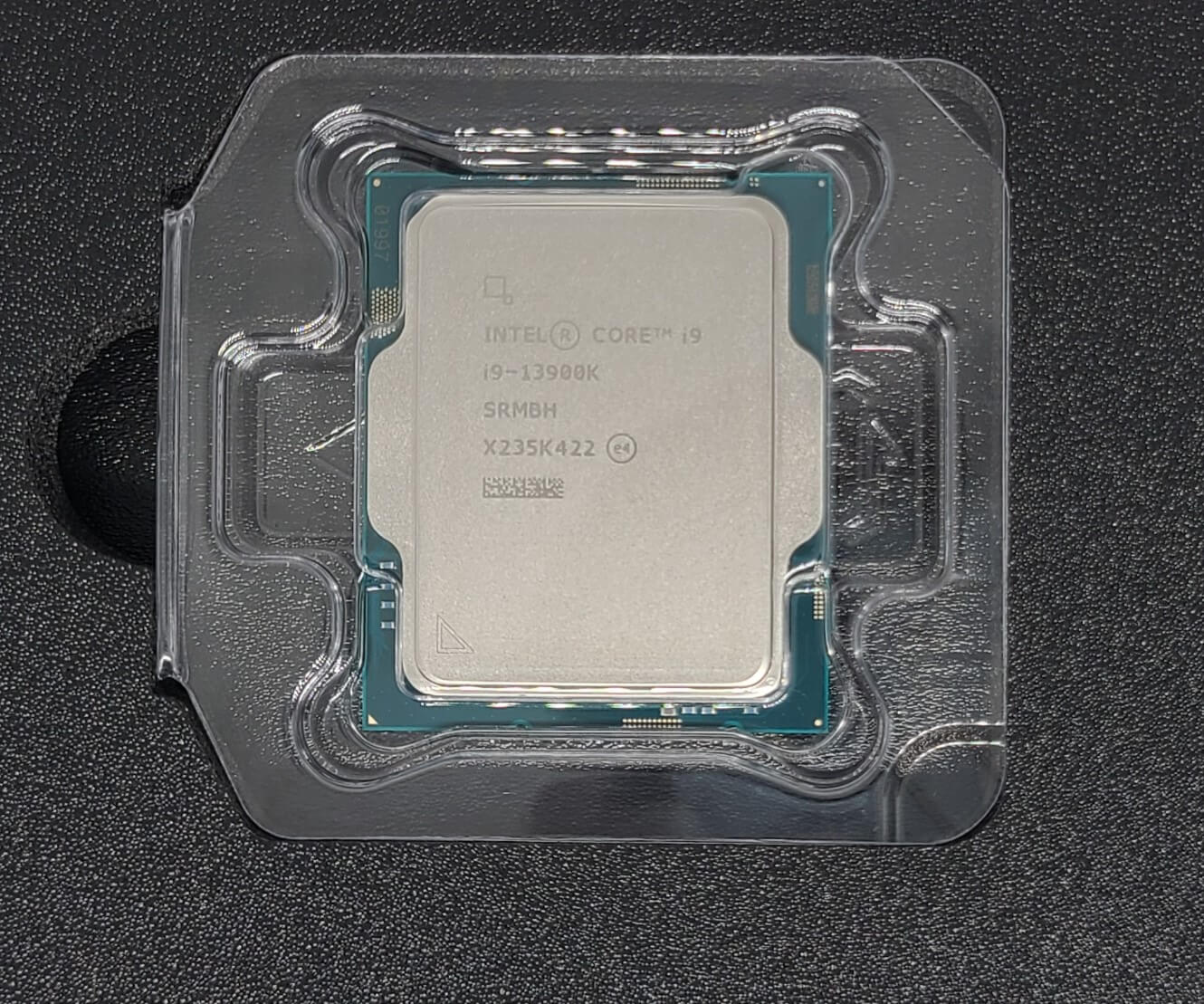 Core i9 13900KのCPU本体