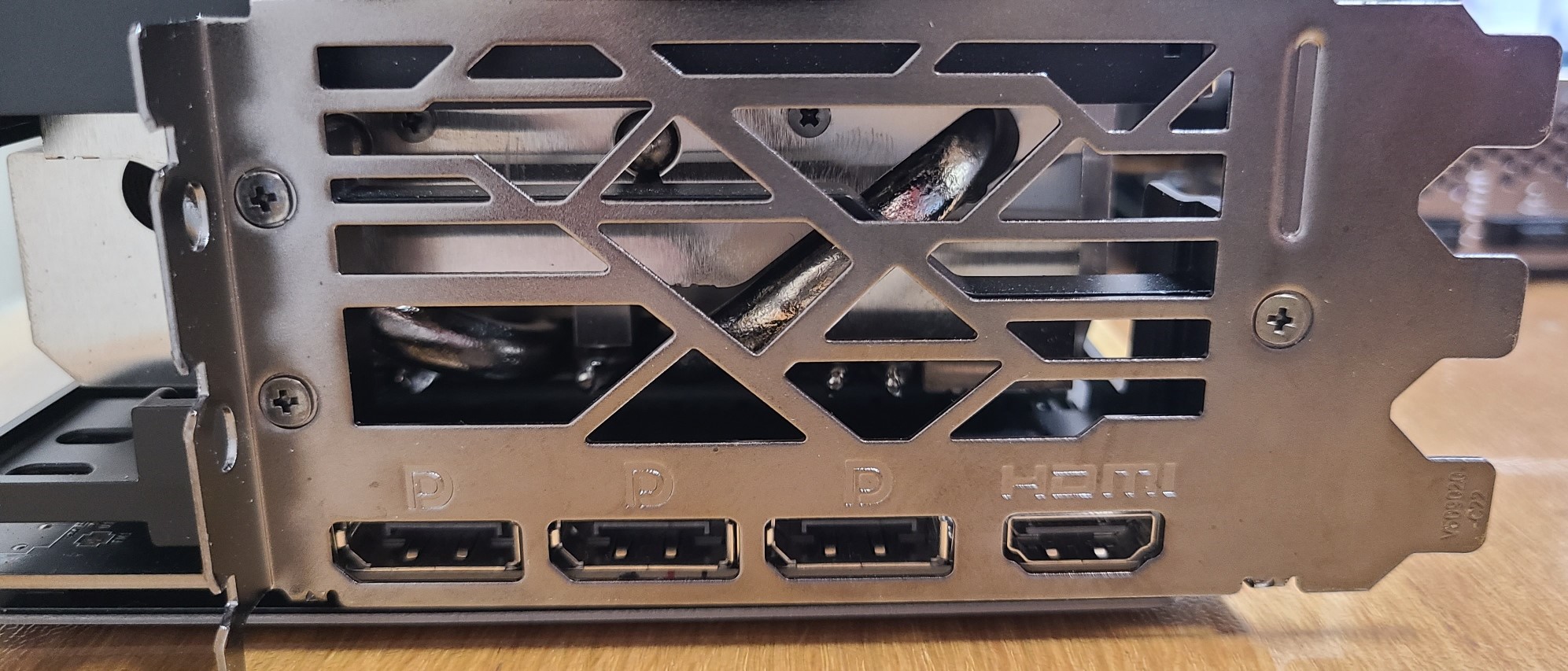 RTX 4090のスロット数