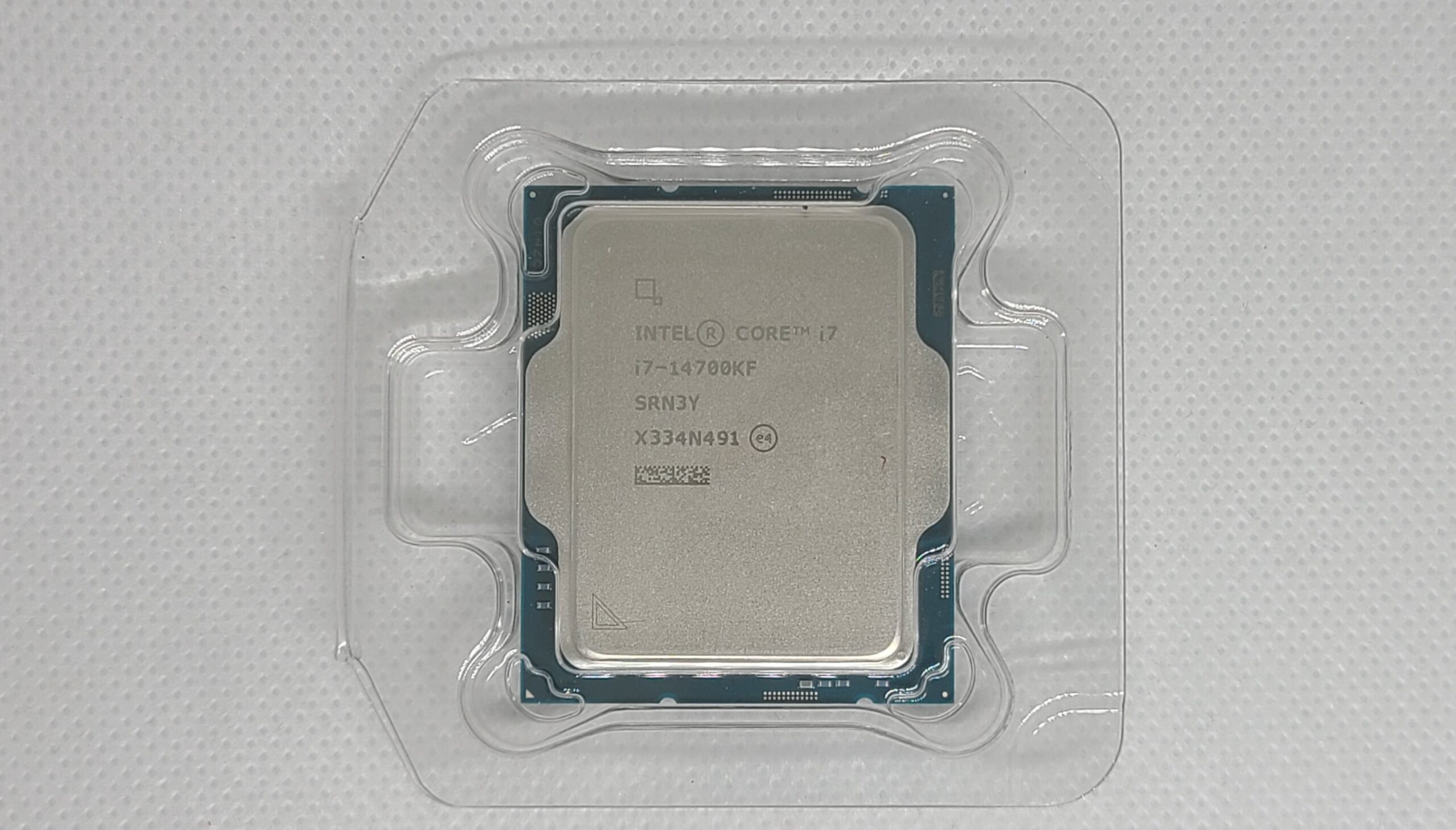 Core i7 14700KFのCPU本体