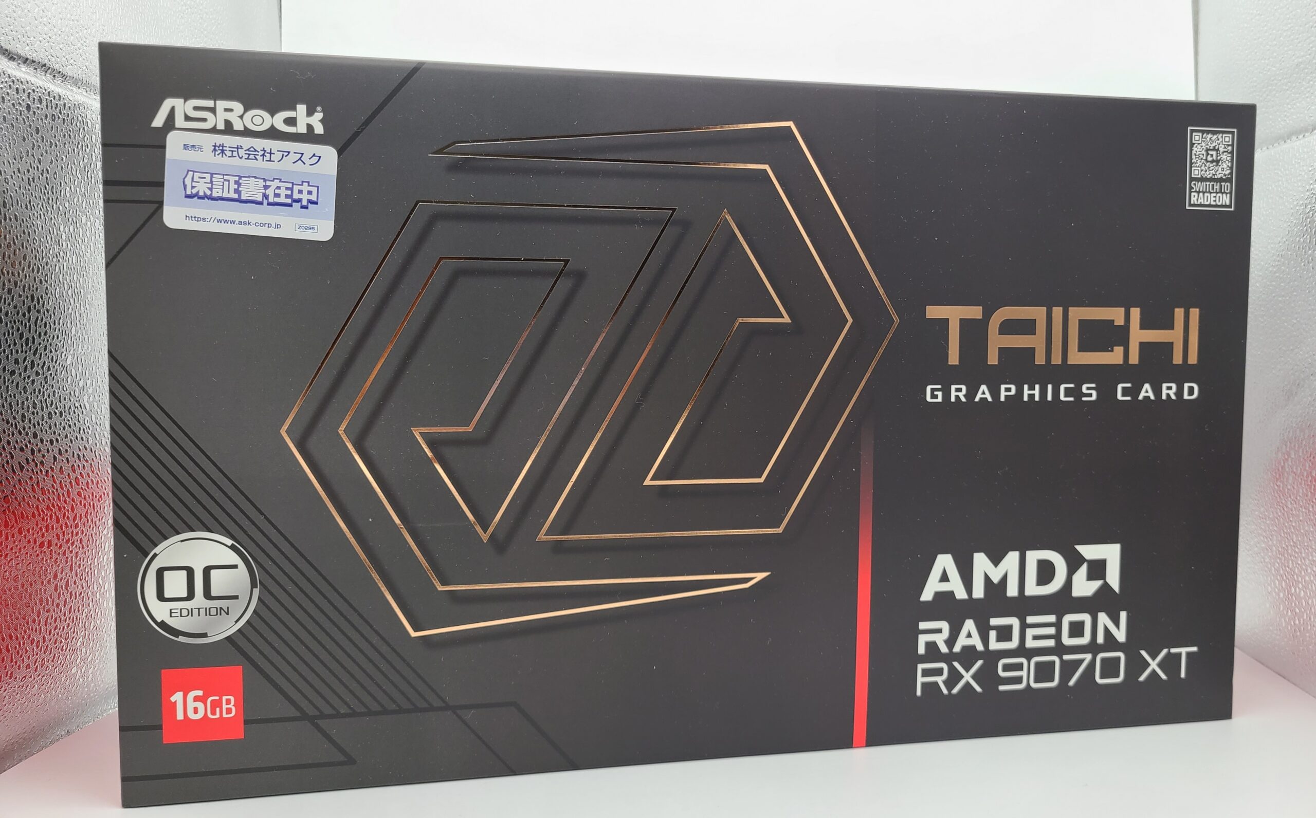 ASRock RX 9070 XT TAICHI OC 16GBの外装