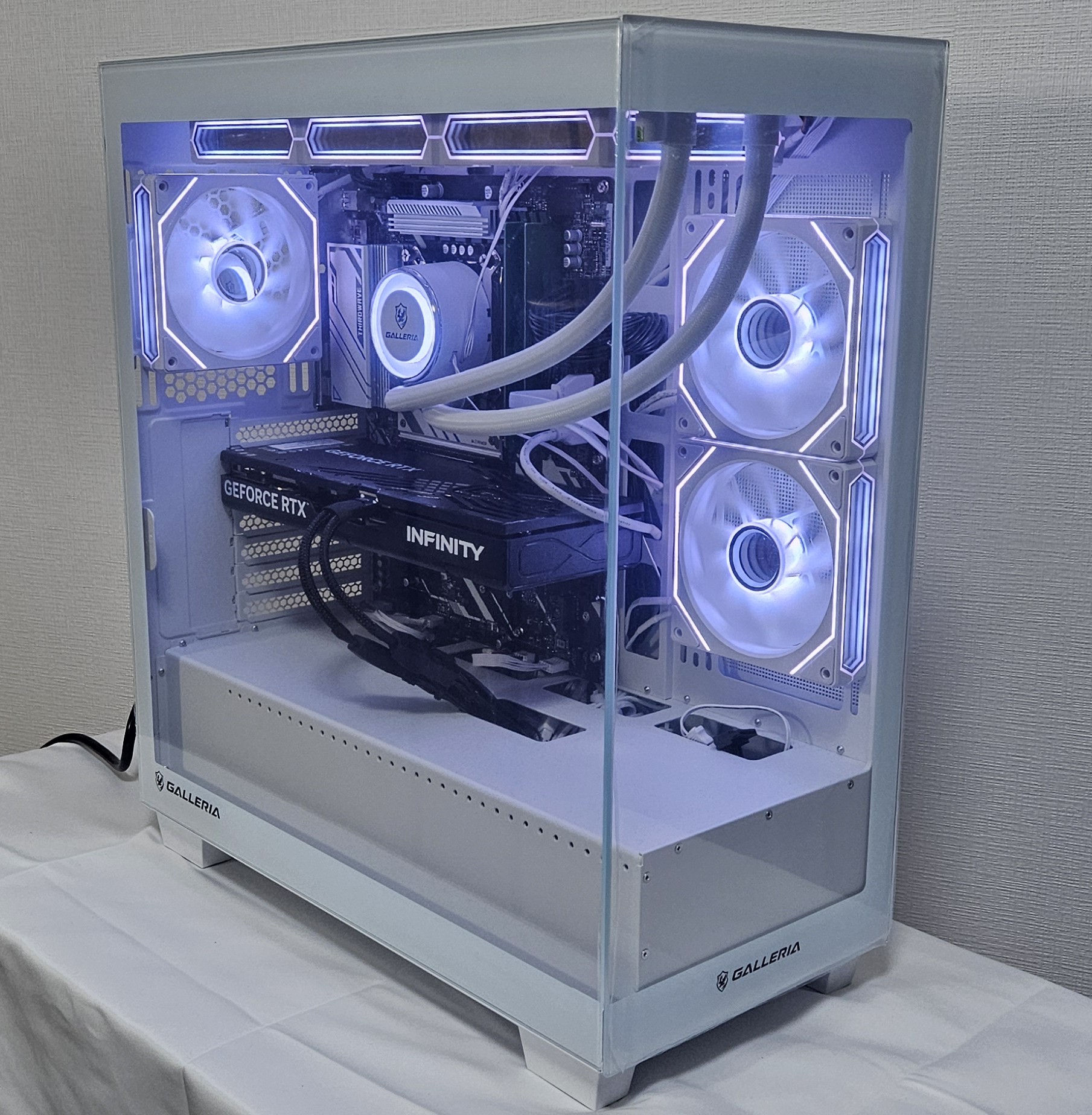 GALLERIA FDR7A-R57-W Ryzen 7 7800X3D搭載の製品画像