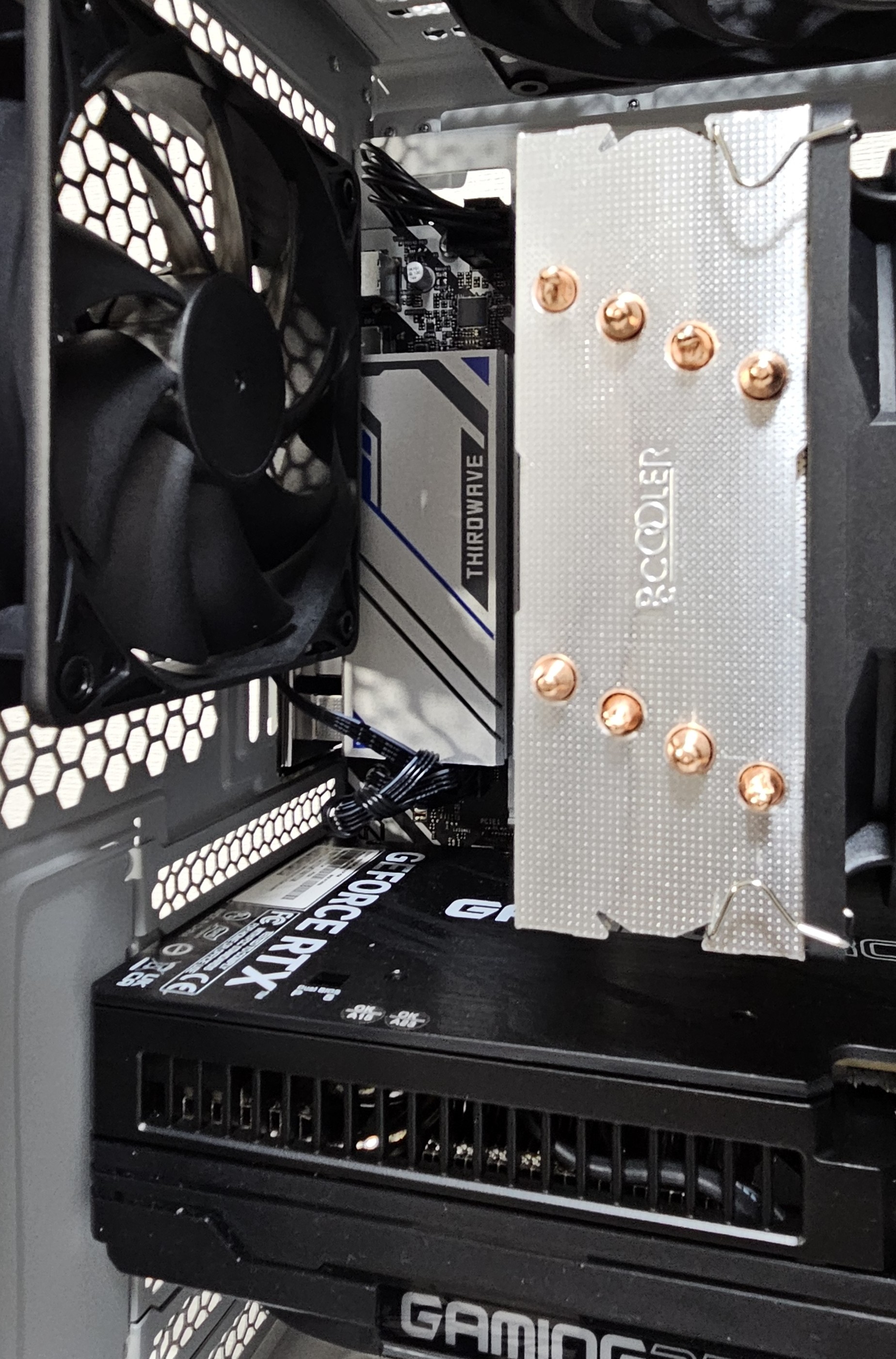 GALLERIA XPC7A-R57T-WLのマザーボード