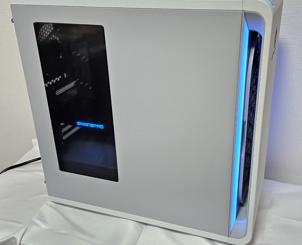 GALLERIA XPC7A-R57T-WLのイルミネーション