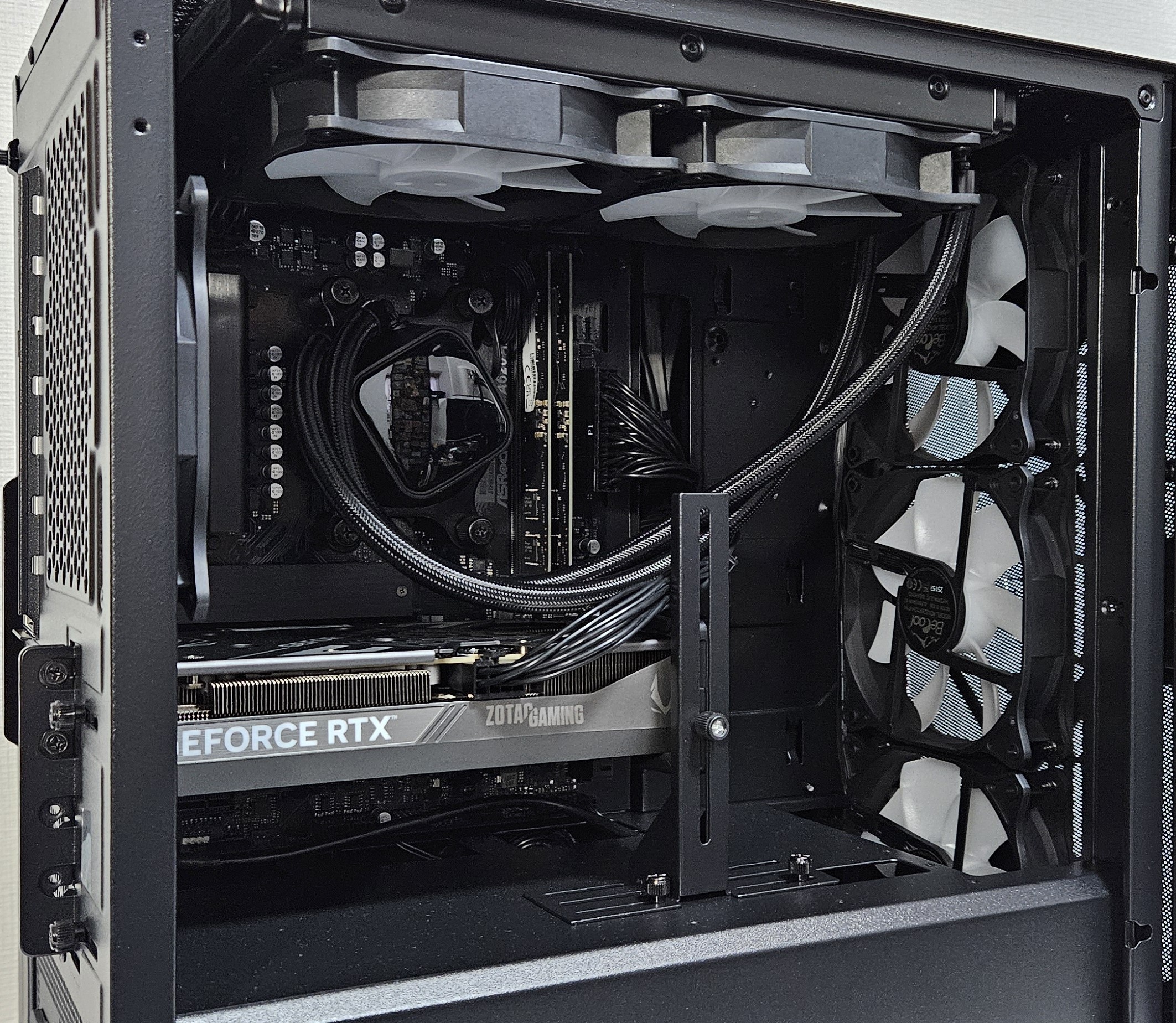 NEXTGEAR JG-A7G6Tのファンの多さ