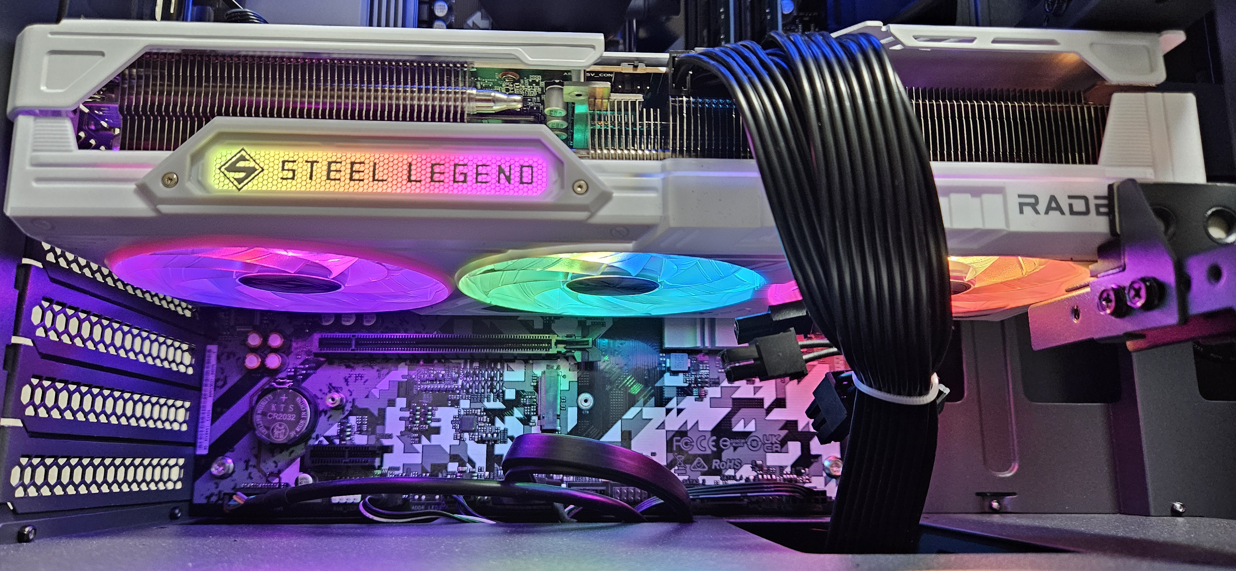 GALLERIA XDR7A-97XT-GD Ryzen 7 9800X3D搭載のグラボ